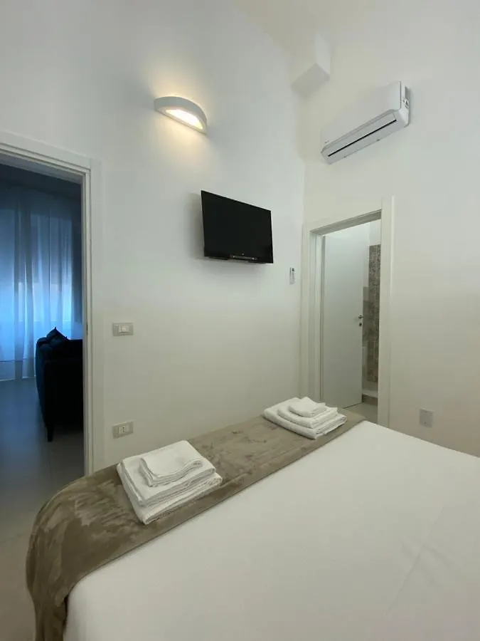 Apartment Casa Amurusa & Romantic Room Avola