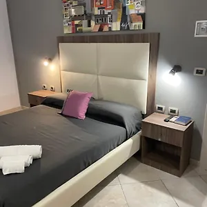 فندق مبيت وإفطار Eben Ezer, أفولا